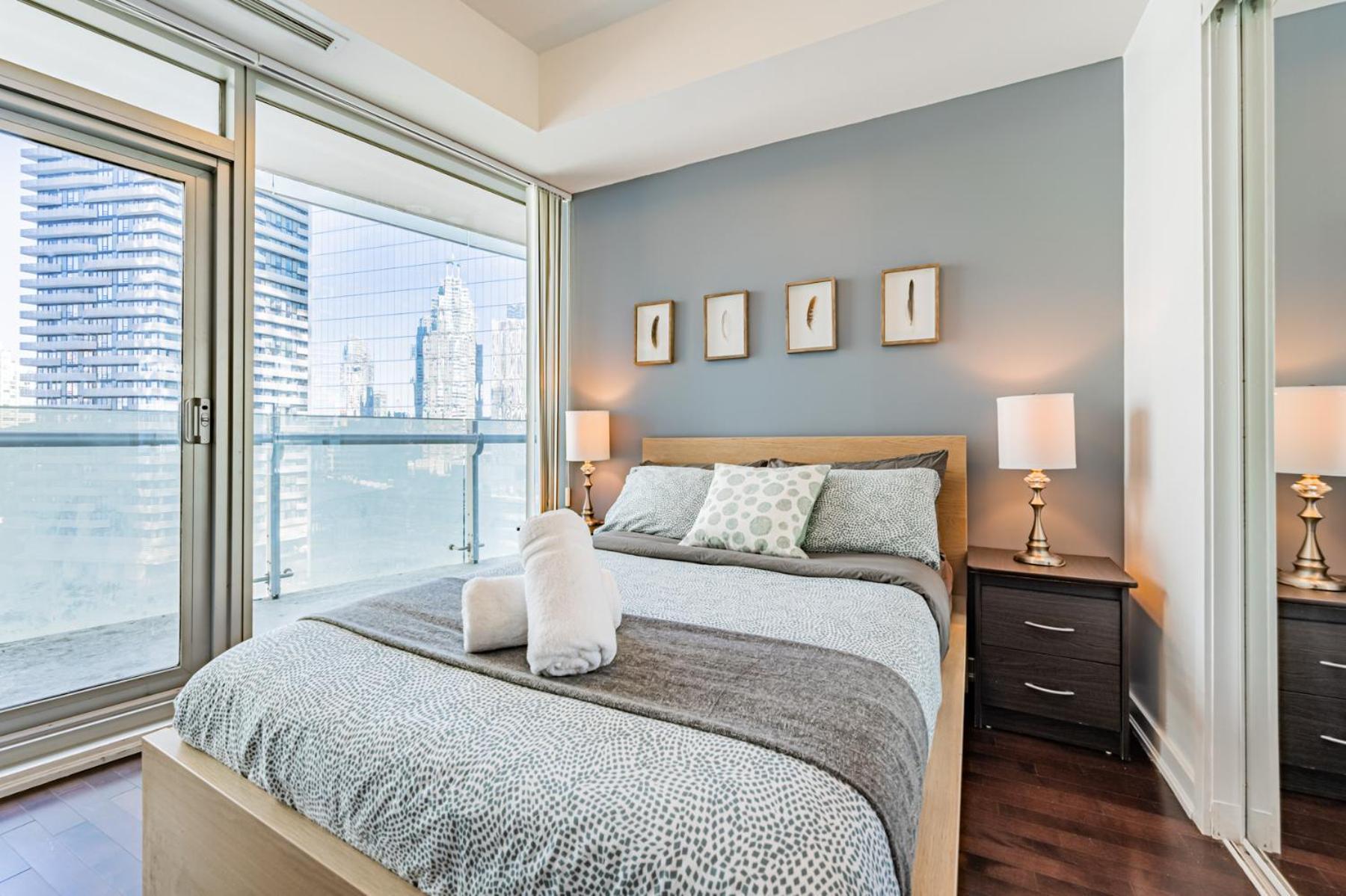York Suites 5 Торонто Экстерьер фото