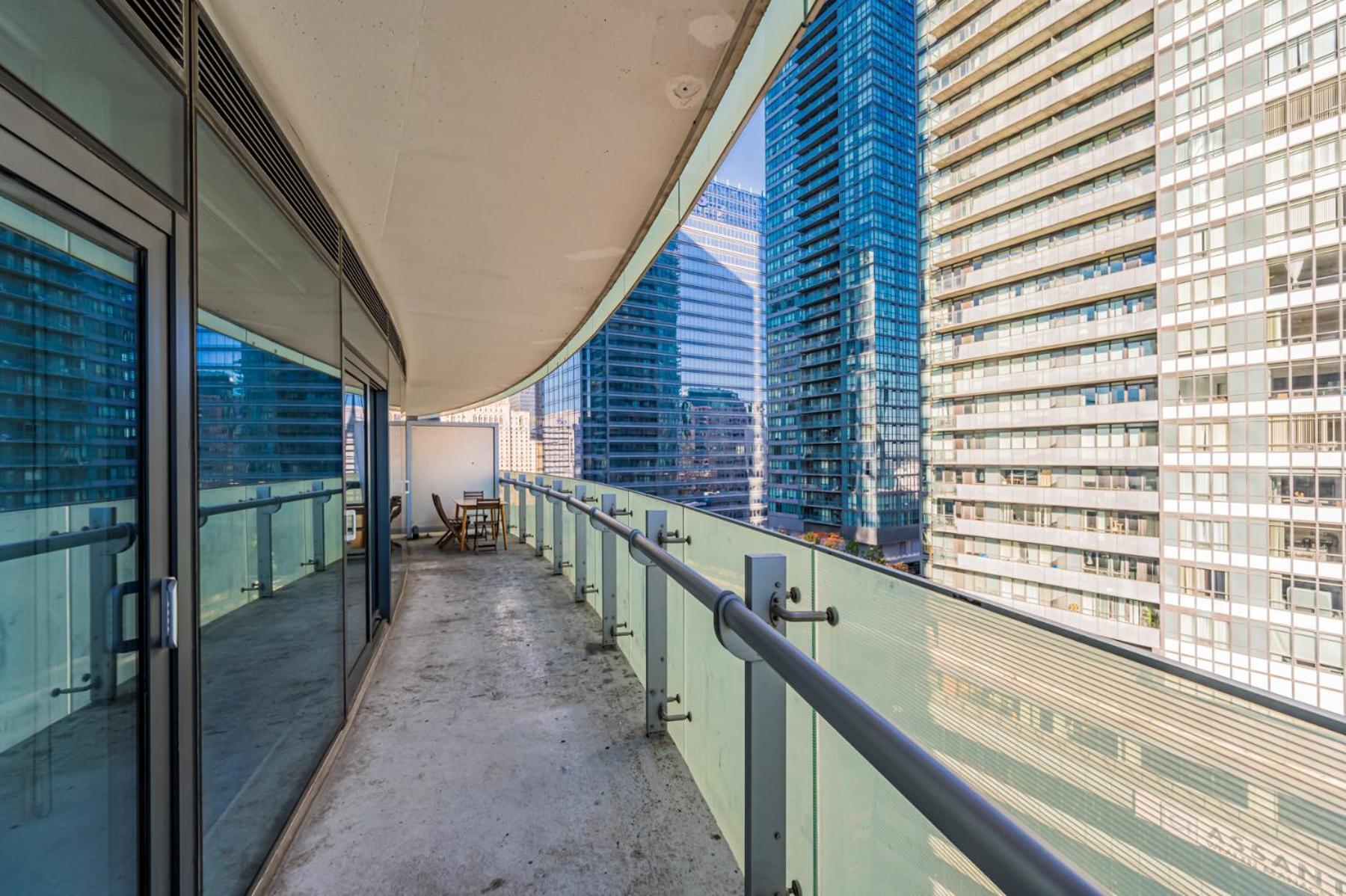 York Suites 5 Торонто Экстерьер фото