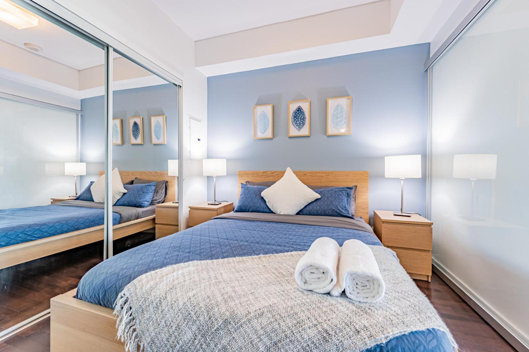 York Suites 5 Торонто Экстерьер фото